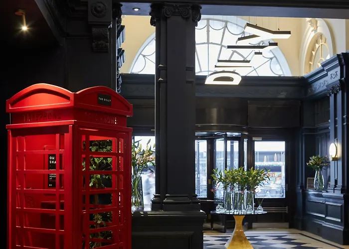 The Dilly Hotell London